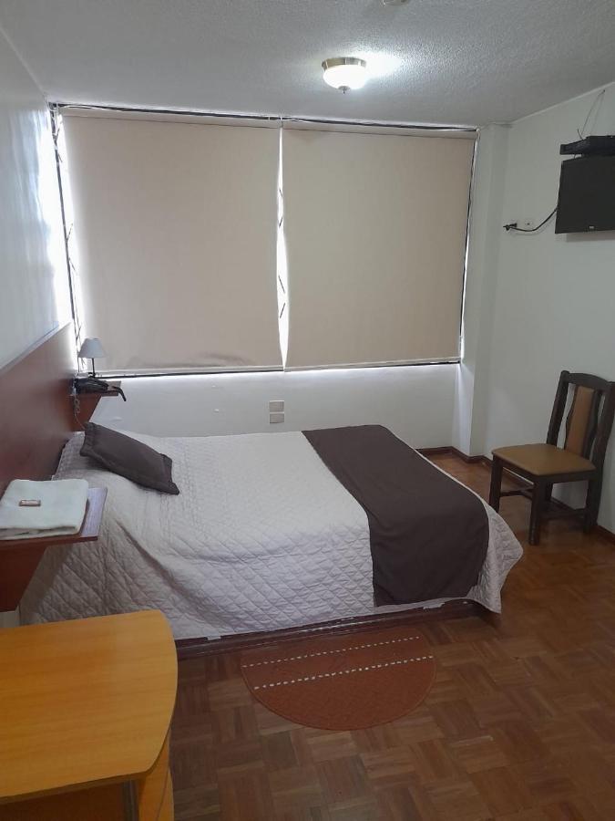 Hotel Bacastell Quito Zewnętrze zdjęcie