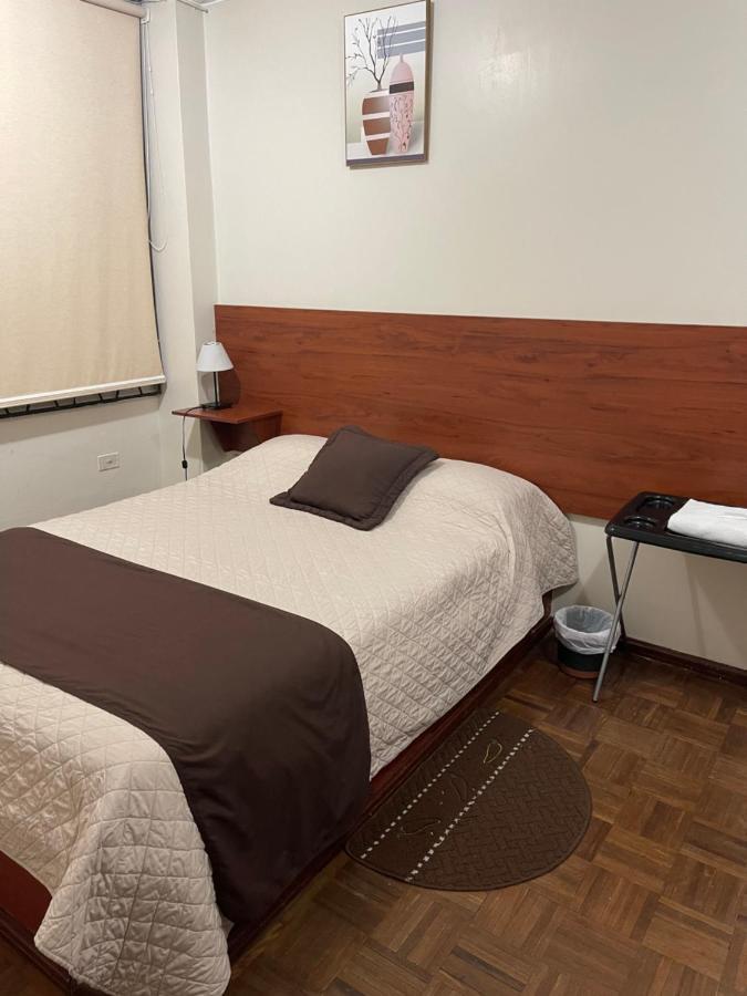 Hotel Bacastell Quito Zewnętrze zdjęcie