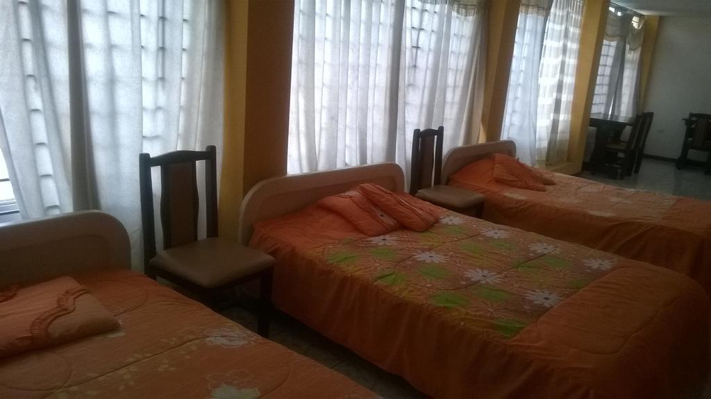 Hotel Bacastell Quito Zewnętrze zdjęcie