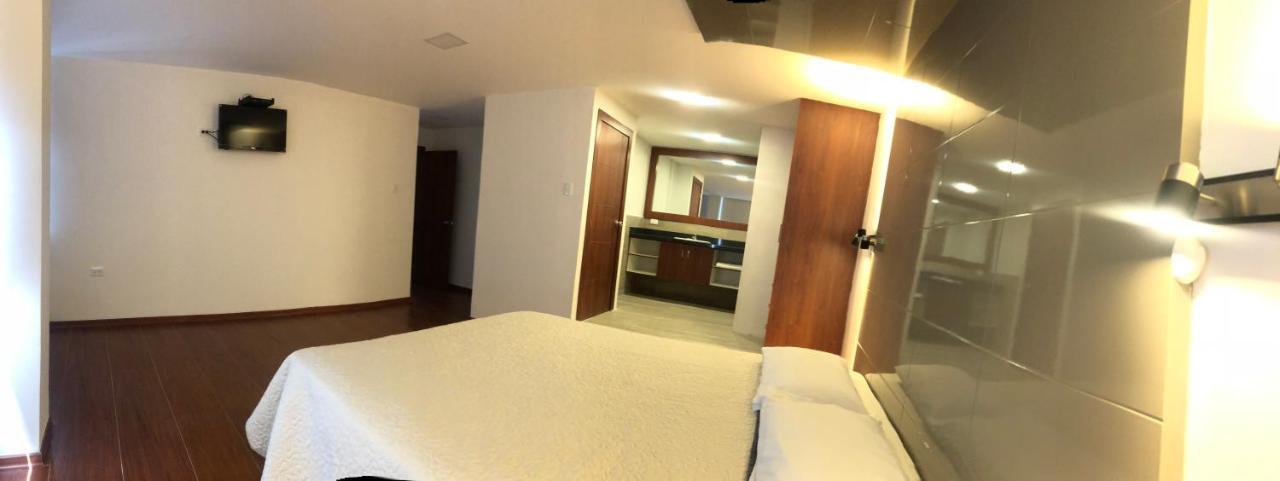 Hotel Bacastell Quito Zewnętrze zdjęcie